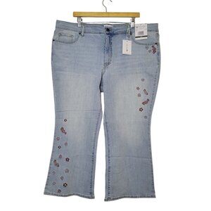 Plus Size Light Wash Flared Jeans With Floral Embroidery & Pockets 20W